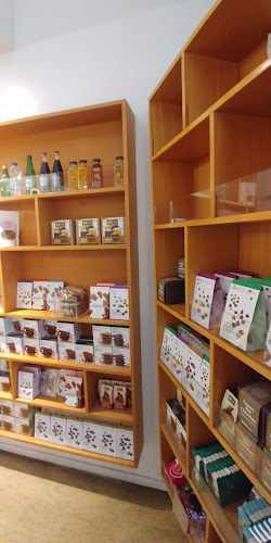 787 Queen St W, Toronto, ON M6J 1G1