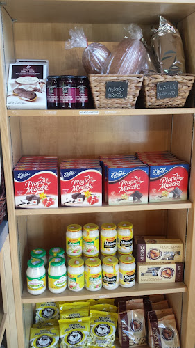 Opinii despre Europa Deli and Sausage Hut în Grande Prairie - Hospitality and gastronomy