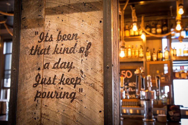 Murphy's Law Pub And Kitchen - Hospitality and gastronomy