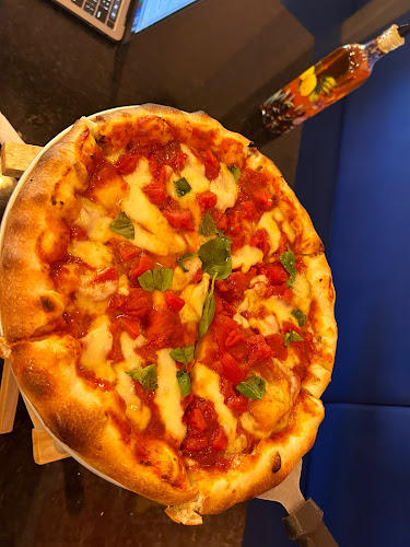 70 Rue Montcalm, Gatineau, QC J8X 2L5