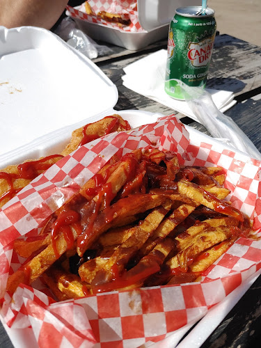 Opinii despre Colborne's Fish & Chips în Pembroke - Hospitality and gastronomy