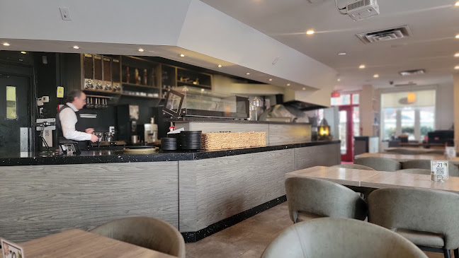 51 Village Centre Pl, Mississauga, ON L4Z 1V9