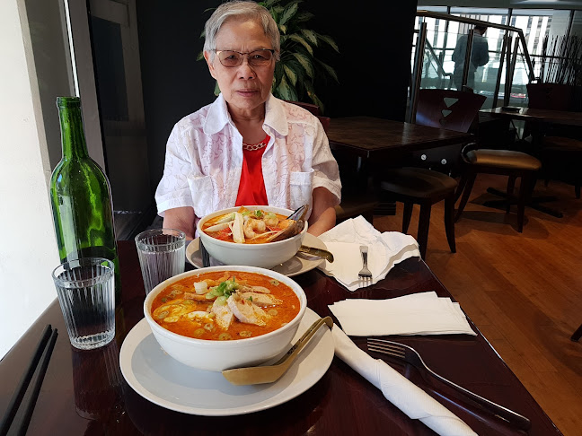 800 6 Ave SW #220, Calgary, AB T2P 3G3