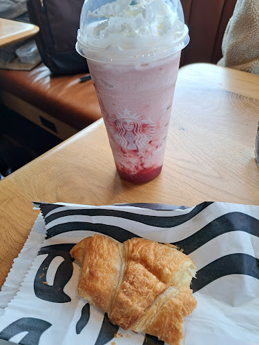 659 University Ave, Charlottetown, PE C1E 1E5