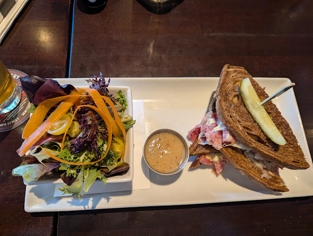 Comentarii opinii despre Lions Pub