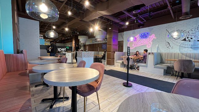 D Spot Dessert Cafe Calgary 17th Ave - Calgary