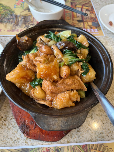 Hai Tang Cafe & Takeout