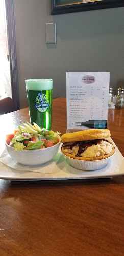 Opinii despre Kettle Valley Public On Main Bar & Grill în Kelowna - Hospitality and gastronomy