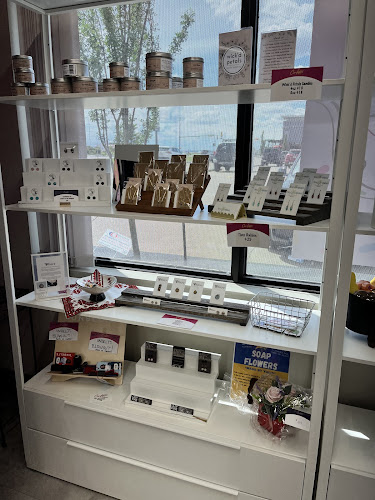 41 Broadway Blvd #6, Sherwood Park, AB T8H 2C1