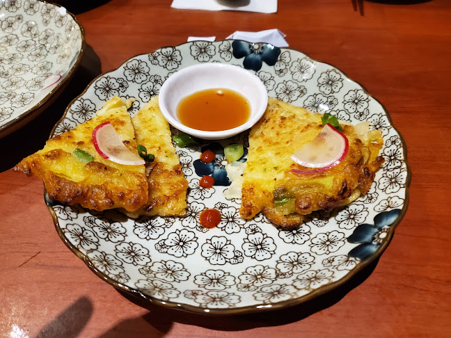 Comentarii opinii despre Meat table 육첩반상 (Hwaro Korean BBQ)