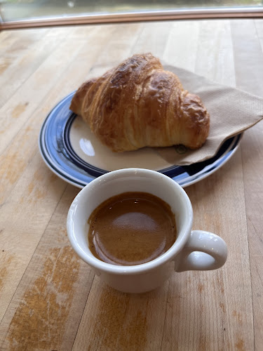 Opinii despre Cascadia Bakehouse în Port Moody - Hospitality and gastronomy