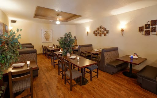 1630 Ellis St, Kelowna, BC V1Y 8L1