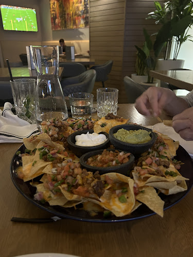 Moxies Toronto Downtown Restaurant - Hospitality and gastronomy