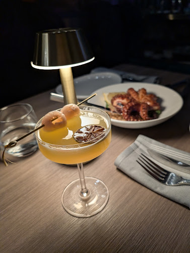 Comentarii opinii despre Perla Oyster Bar & Grill