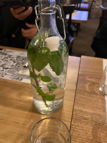 Comentarii opinii despre Tomahawk Restaurant