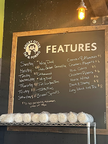 Opinii despre Angry Otter Tap and Forno în North Vancouver - Hospitality and gastronomy