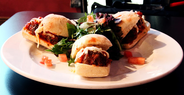 Opinii despre Mackenzies High Park în Toronto - Hospitality and gastronomy