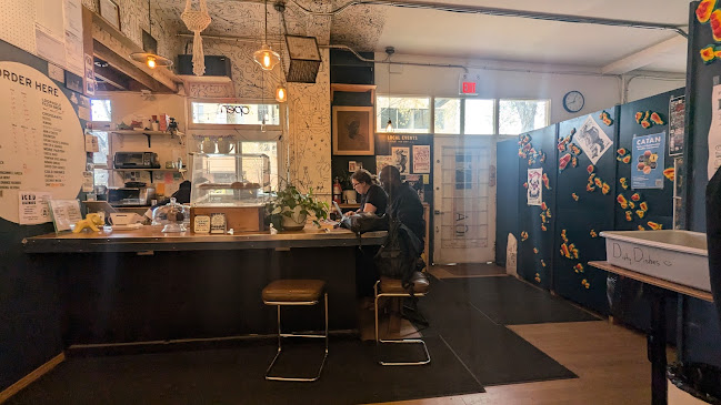 Comentarii opinii despre Loophole Coffee Bar