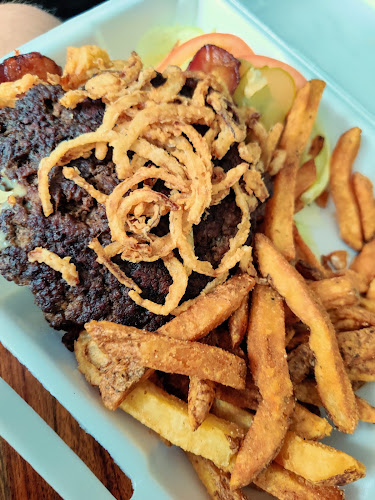 Comentarii opinii despre The Crazy Canuck Kitchener