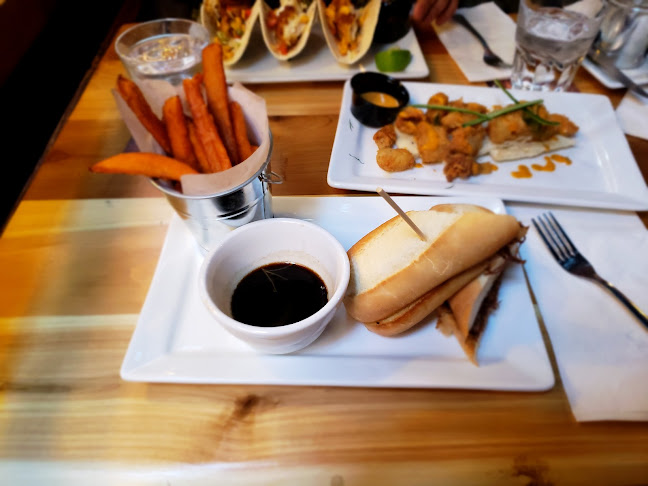 Comentarii opinii despre El Furniture Warehouse