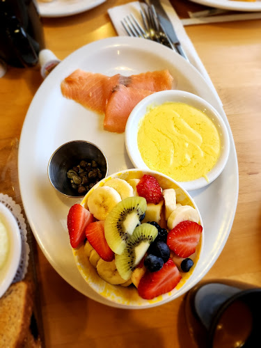 Tutti Frutti breakfast & lunch