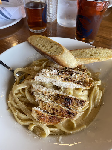 The Port House Social Bar & Kitchen Burlington - Hospitality and gastronomy