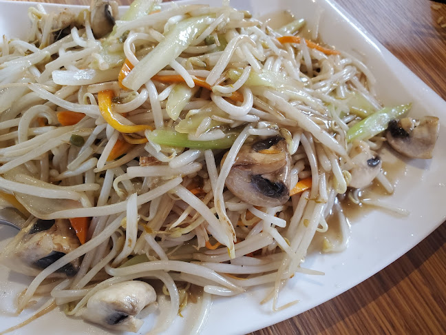 Meet Cuisine 川粤东西 - Kingston