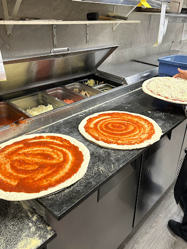 Comentarii opinii despre Famo Pizza And Wings