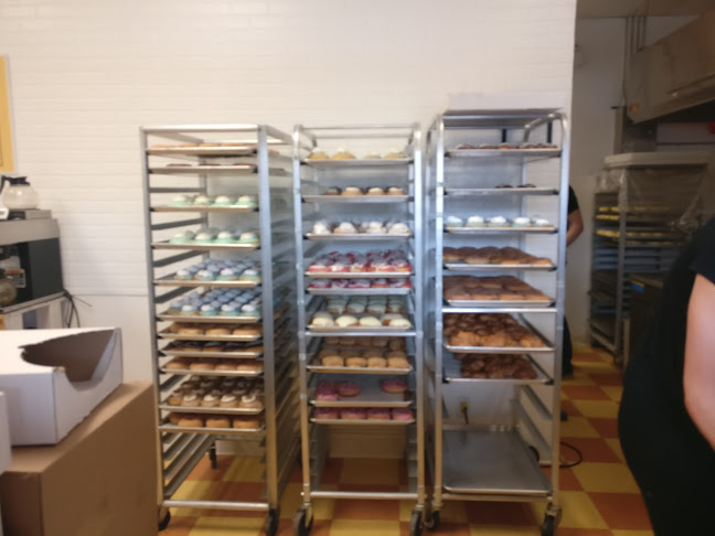 Debrodniks Donuts: Kitchener - Kitchener