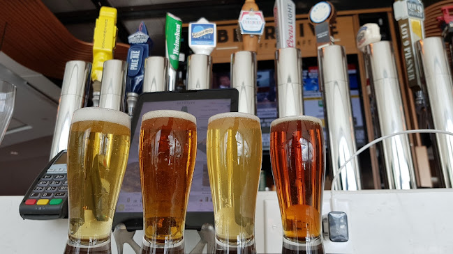 Opinii despre Beer Hive: Draft And Craft în Mississauga - Hospitality and gastronomy