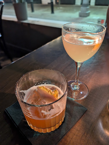 Maiden Lane Wine & Cocktail Bar