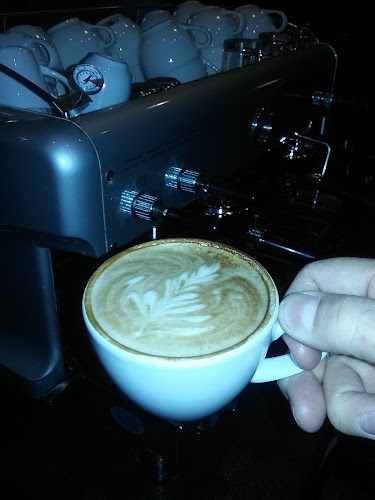 Comentarii opinii despre Coffee Cravings