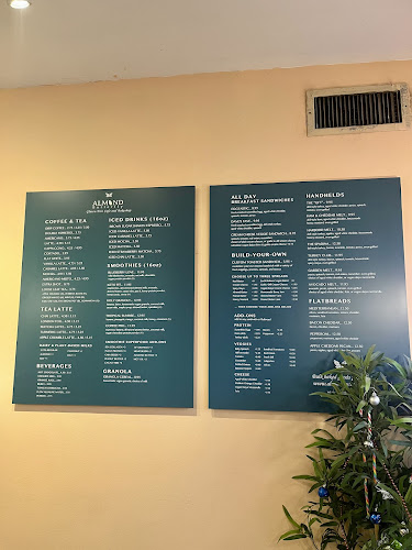 Comentarii opinii despre Almond Butterfly Bakeshop & Cafe