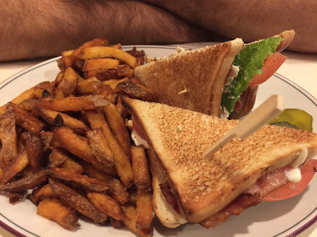 Skyline Restaurant - Toronto