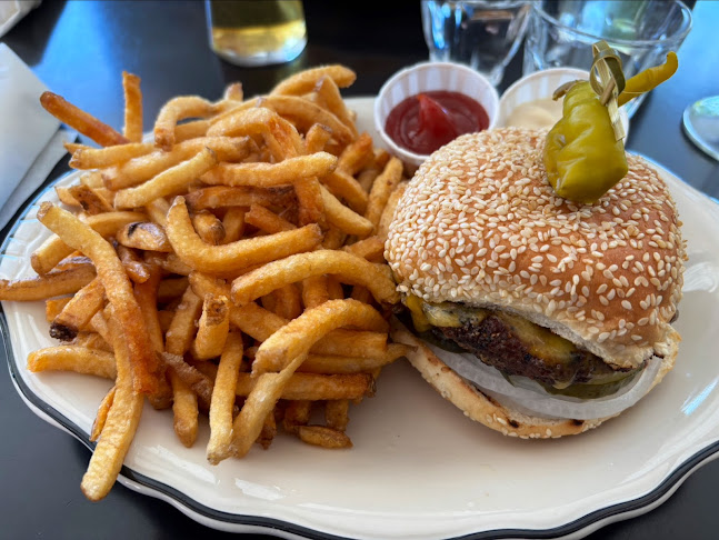 The Old York Tavern - Hospitality and gastronomy