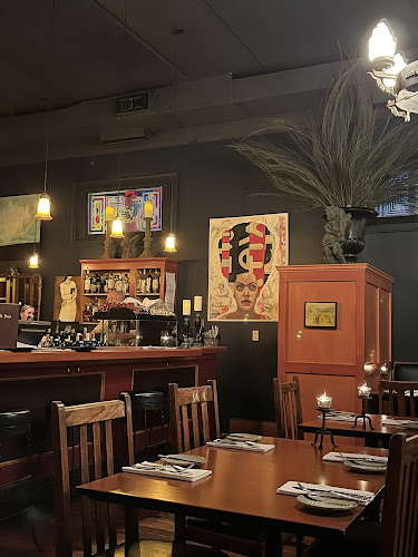 944 Fort St, Victoria, BC V8V 3K2