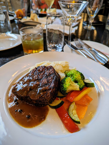 Opinii despre Eight Zero Zero Resto Lounge în Cornwall - Hospitality and gastronomy