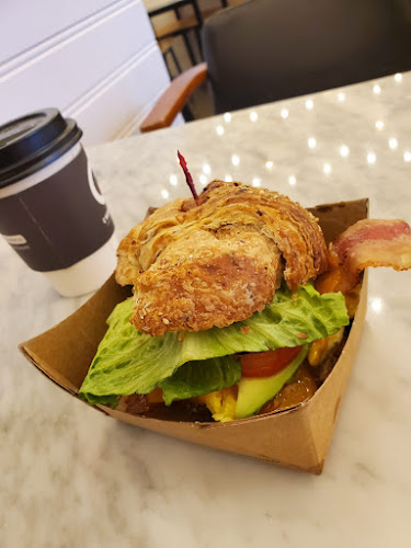 Opinii despre C Market Coffee (Coquitlam) în Coquitlam - Hospitality and gastronomy