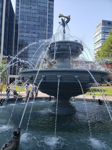 49 Wellington St E, Toronto, ON M5E 1C9