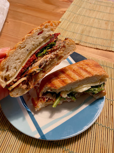 Comentarii opinii despre Puccini's Deli