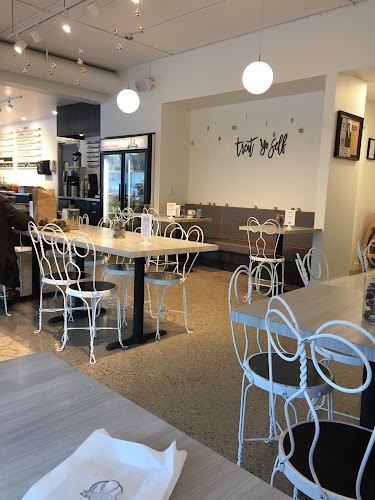 390 Osborne St, Winnipeg, MB R3L 1Z9