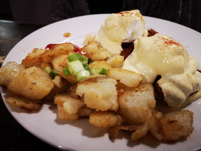 2061 W 4th Ave, Vancouver, BC V6J 1N3