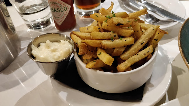 Fanny Bay Oyster Bar & Shellfish Market