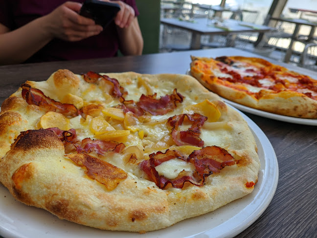 Vivo Pizza+Pasta - Hospitality and gastronomy