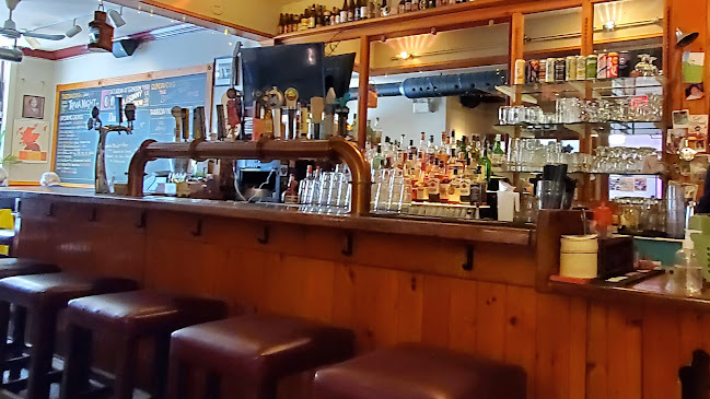 Opinii despre Irene's Pub Restaurant în Ottawa - Hospitality and gastronomy