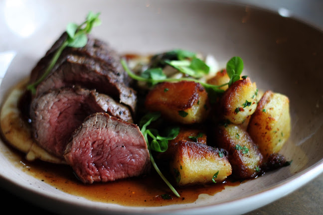 425 King St N, Waterloo, ON N2J 2Z5