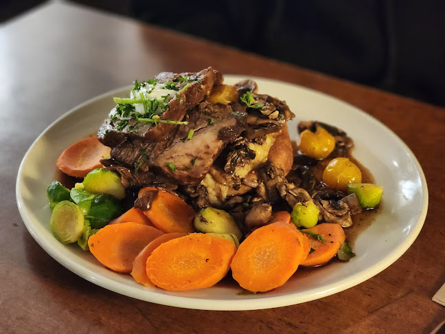 White Spot Ackroyd - Hospitality and gastronomy