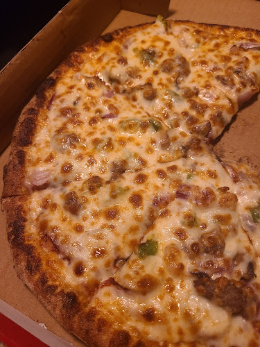 Canadian Pizza Unlimited & Fried Chicken - QUEENSLAND SE - Calgary