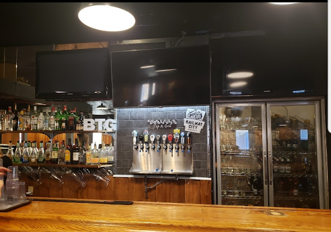 Braxtons Tap & Grill Restaurant - St Thomas