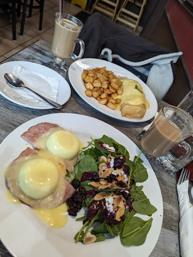 Comentarii opinii despre The Food And Art Cafe